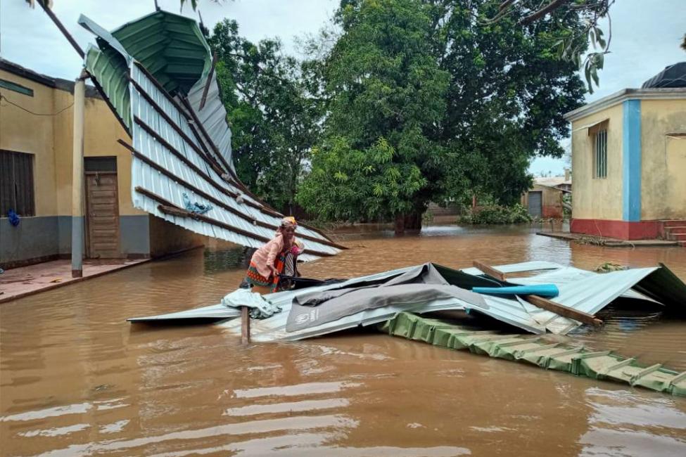 In January 2021, Cyclone Eloise displaced residents from Mungassa Inharimue, Beira City, in Mozambique. Photo: IOM/S. Black  