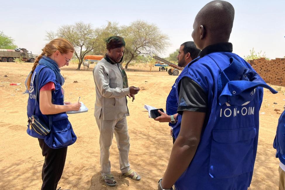 IOM Emergency and Displacement Tracking Matrix teams deployed at the Chad–Sudan border. Photo: IOM 2023