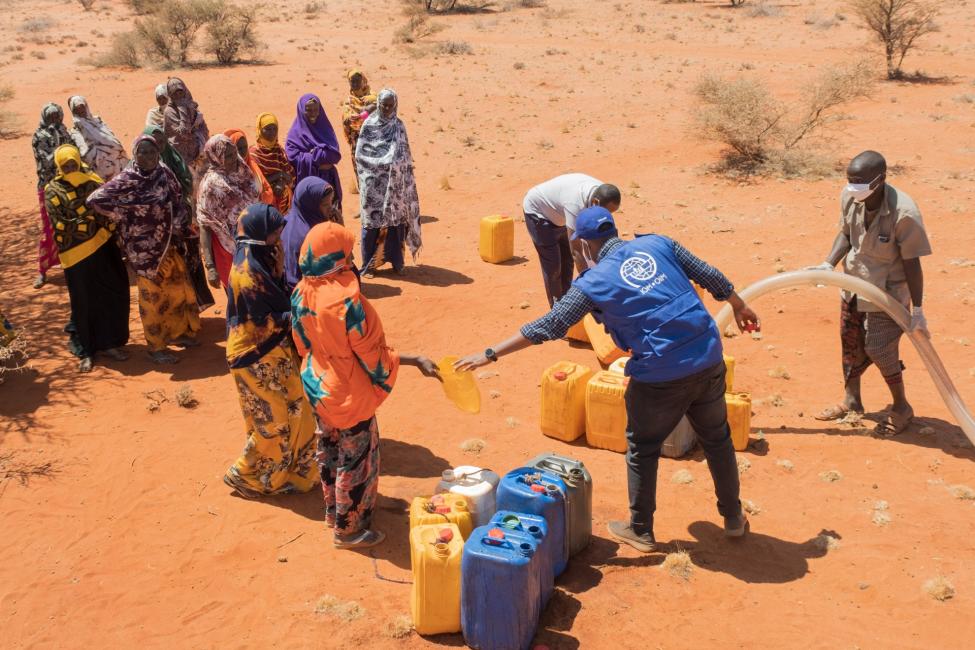 In Somalia, water trucking, distribution of hygiene kits, and construction and rehabilitation of boreholes and shallow wells are underway to support drought-affected populations across 103 locations in Gedo, Galmudug, Lower Shabelle, and Lower Juba regions. Photo: IOM Somalia 2022/Ismail Osman 
