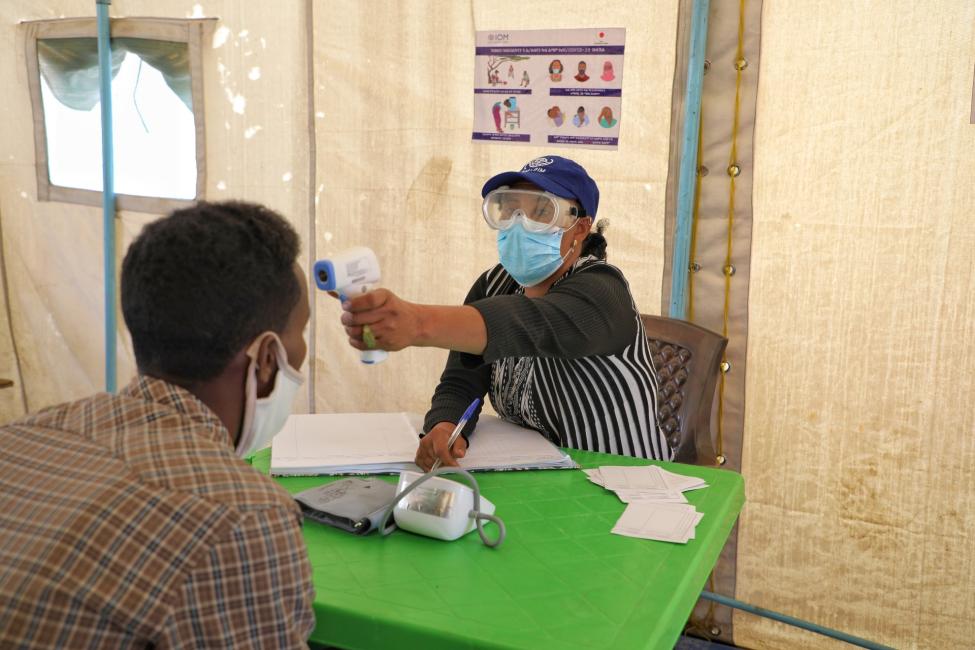 With Japanese funding, IOM’s Mobile Health and Nutrition Team provides health support to displaced persons in various IDP sites in northern Ethiopia. Photo: IOM/Kaye Viray 