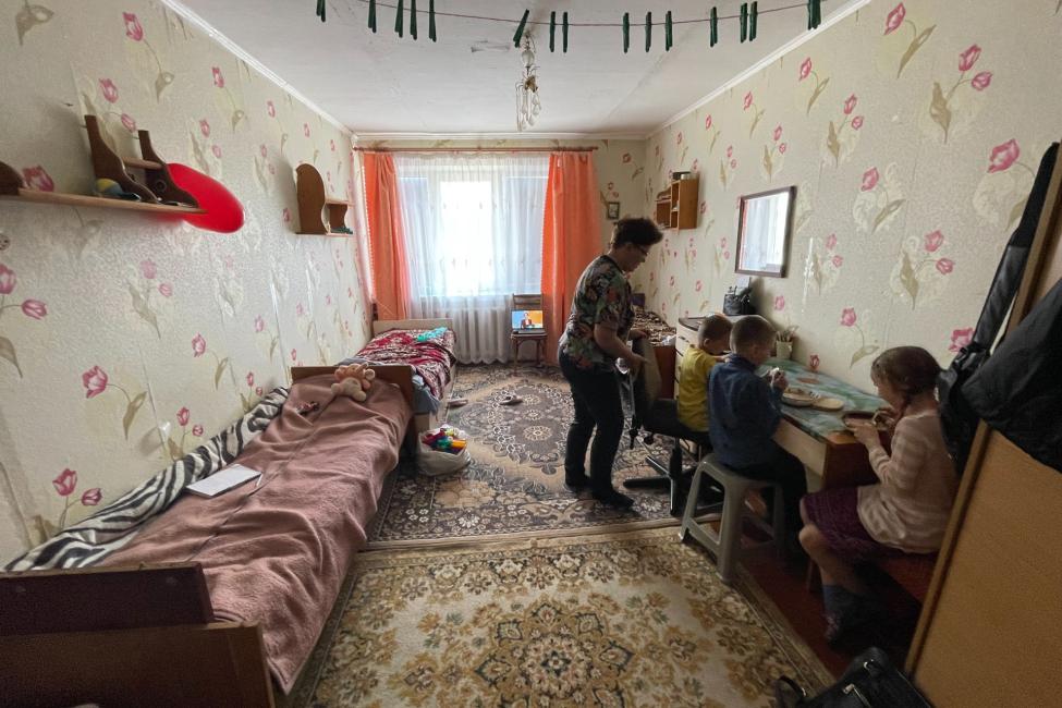 A hostel in Uzhgorod, Zakarpattia Region, currently serving as a collective centre for internally displaced persons. Photo: IOM/Yana Wyzinska